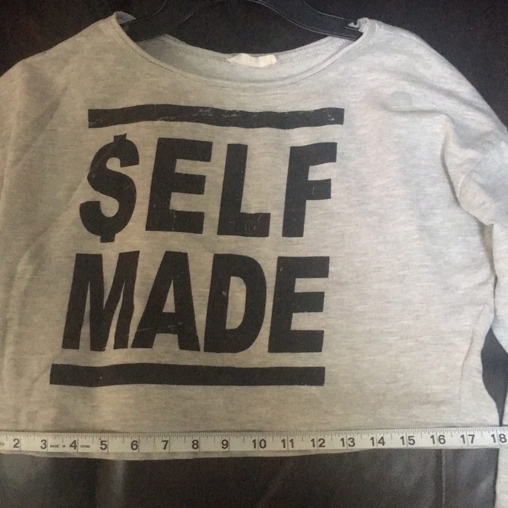 Cropped Gray Sweatshirt - Picture 5 of 5